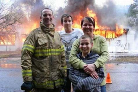 Steve was rather premature in celebrating helping the Jones family deal with a small pan-fire. Just as the ecelbratory picture as thane for the local newspaper he remembered that he hadn't actually turned-ff the gas.